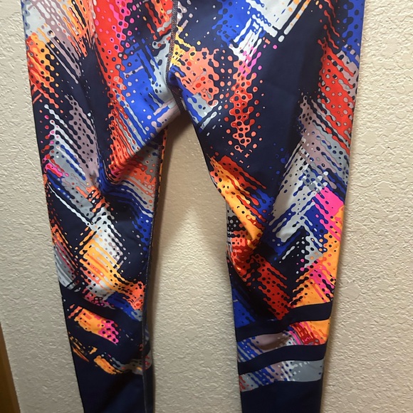 Athleta Multicolor Patterned Leggings - Picture 5 of 6